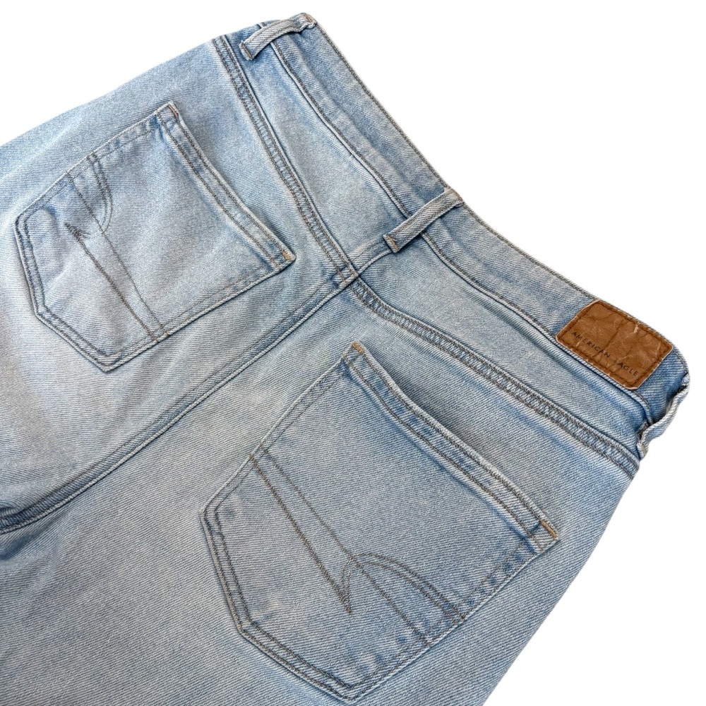 American Eagle Mom Straight Jean Size 6 - Picture 4 of 6